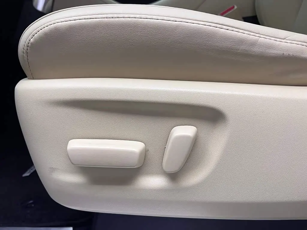 Toyota Vellfire 2023 — Photo 6/20