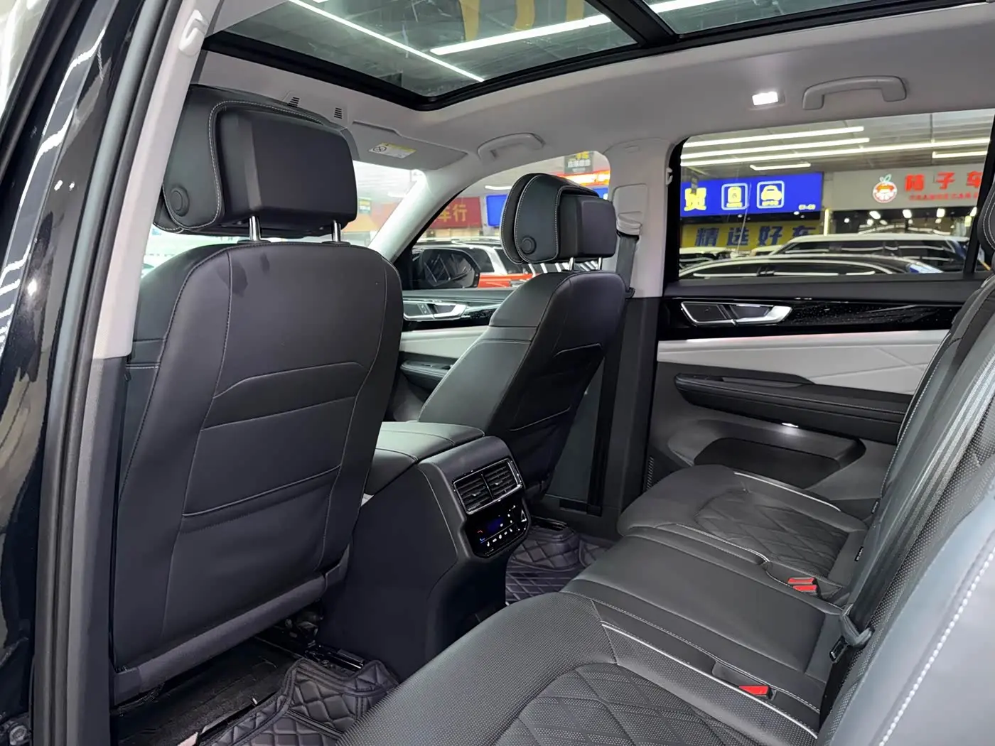 Volkswagen Teramont 2024 — Photo 14/20