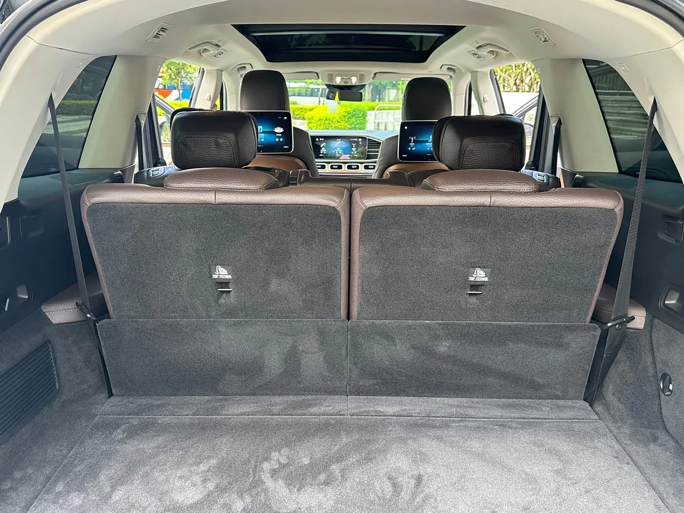 Mercedes-Benz GLS 2022 — Photo 10/20