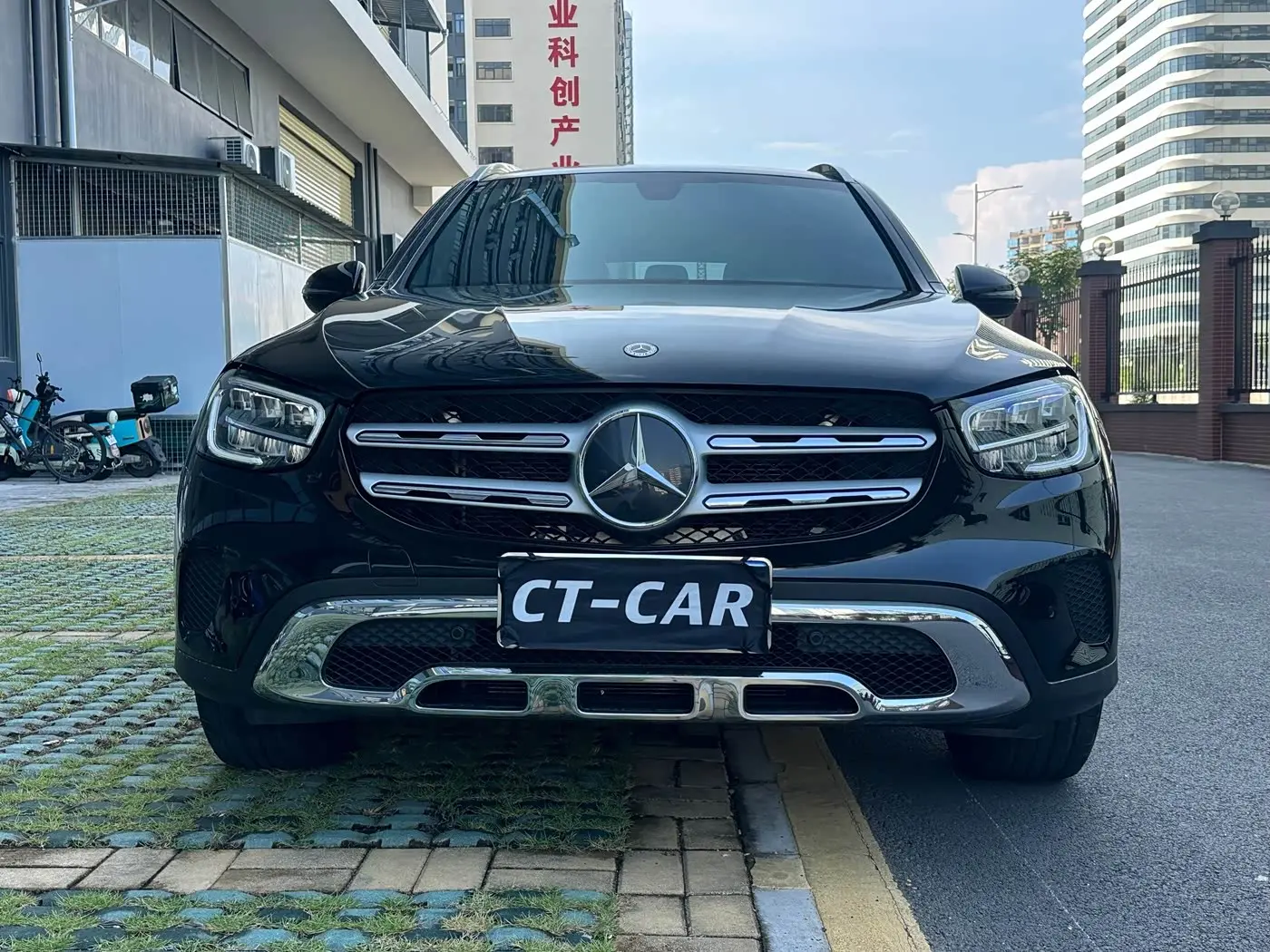 Mercedes-Benz GLC 2021 — Фото 2/15