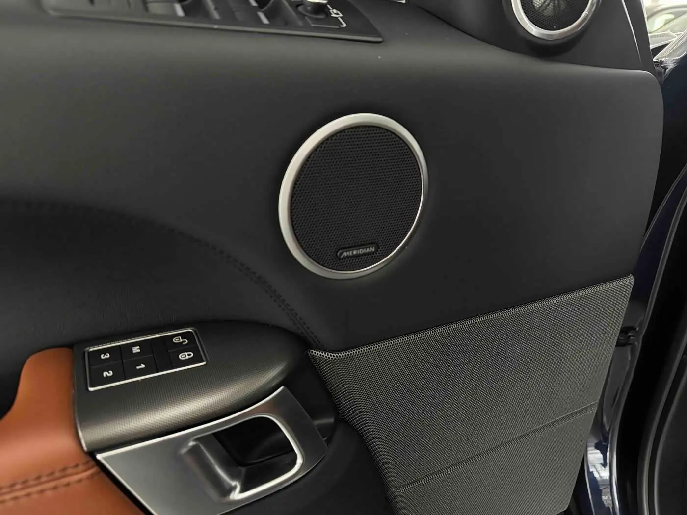 Land Rover Range Rover Sport 2016 — Photo 16/20