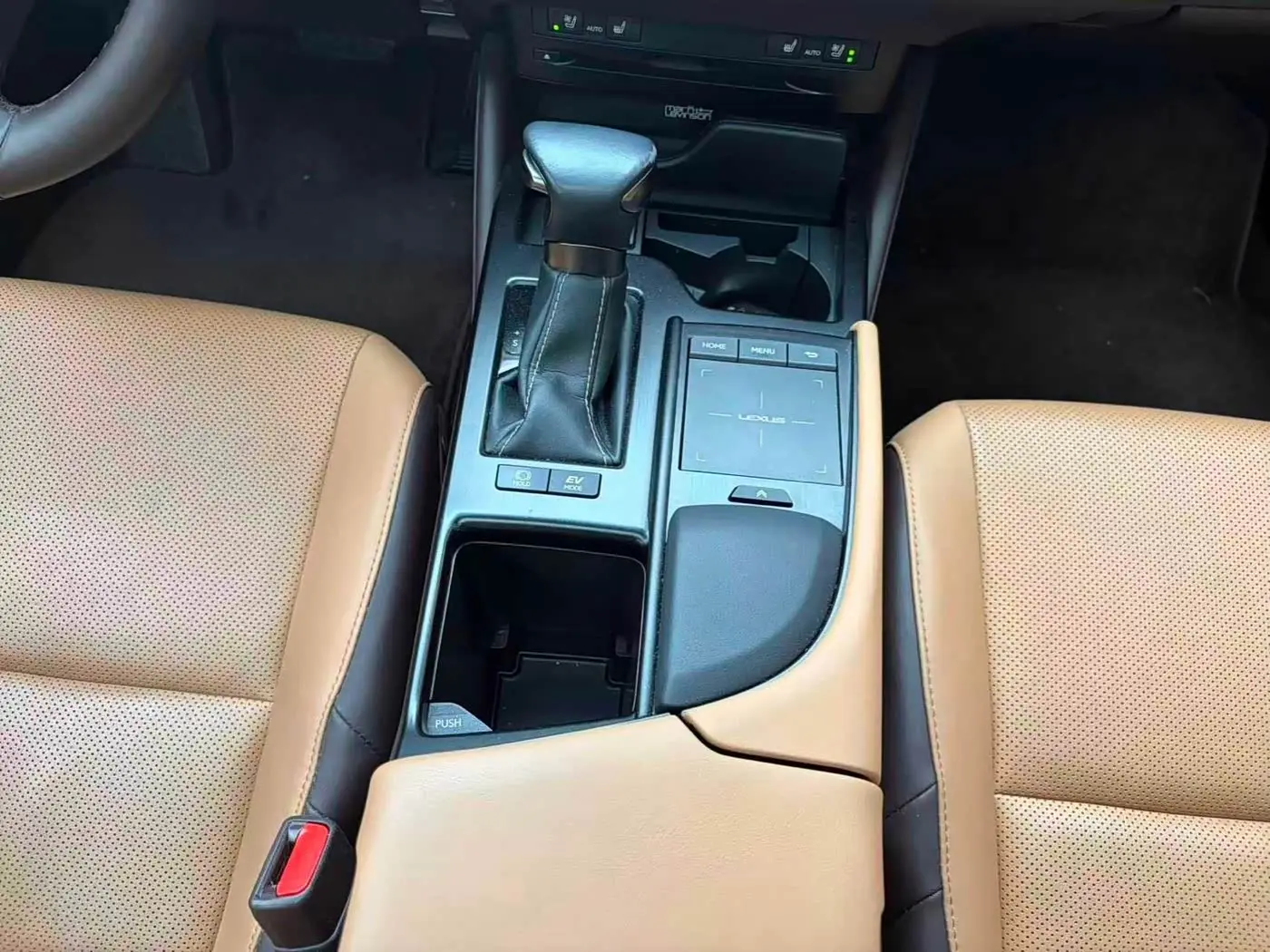 Lexus ES 2020 — Şəkil 8/10
