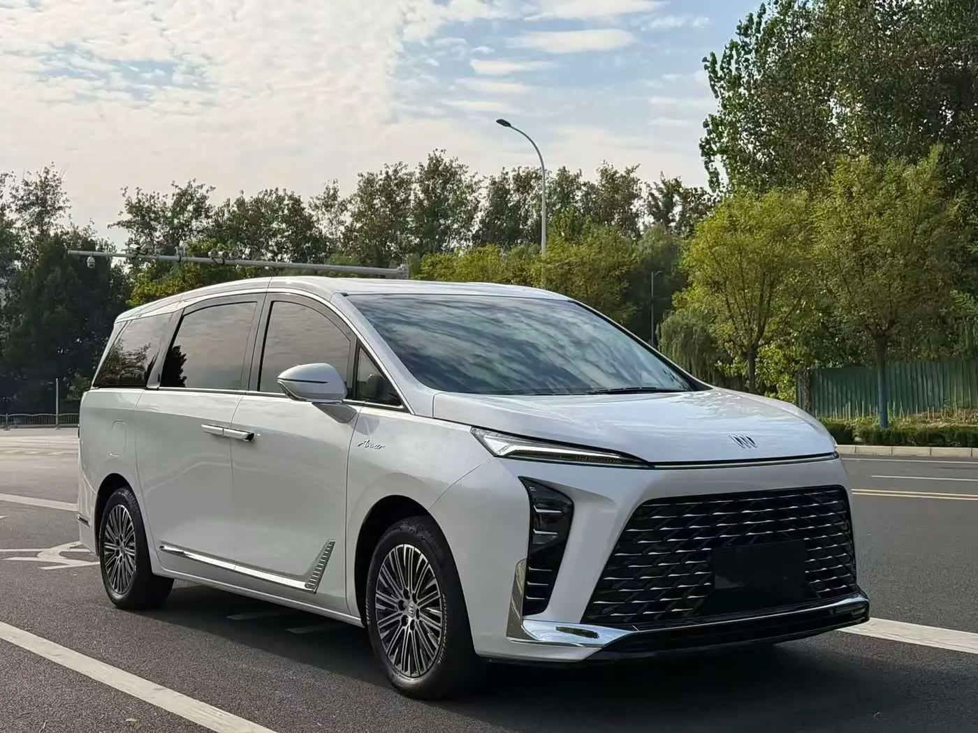 Buick GL8 New Energy 2024 — Photo 5/20