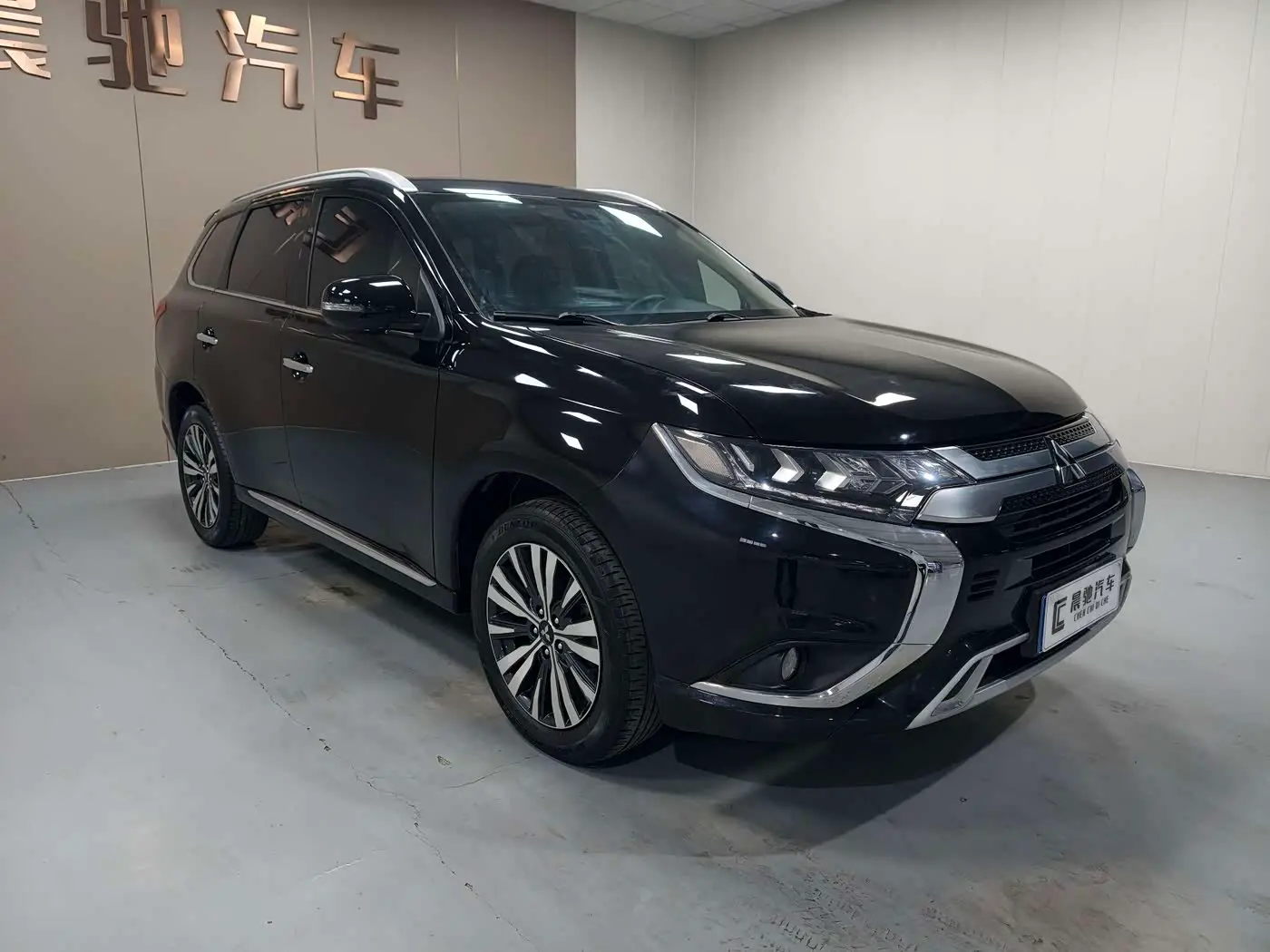 Mitsubishi Outlander 2021 — Photo 3/17