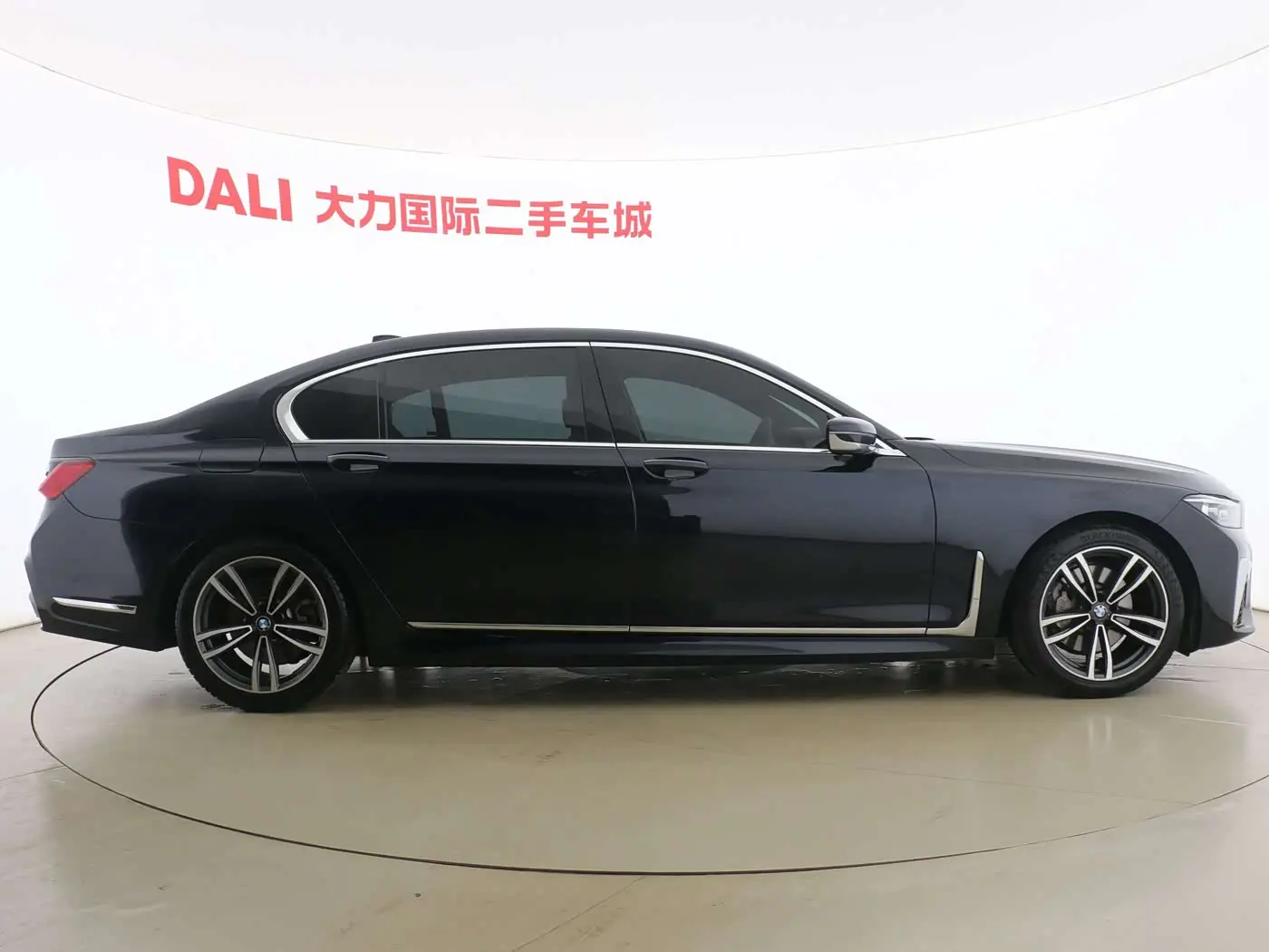 BMW 7 Series 2020 — Photo 7/16