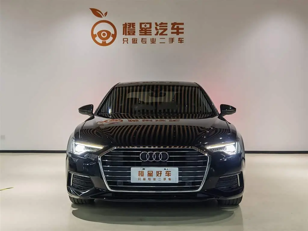 Audi A6L 2021 — Фото 2/15