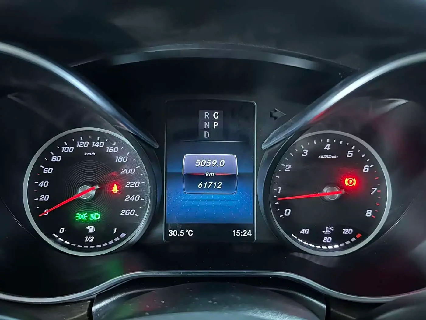 Mercedes-Benz V-Class 2022 — Фото 15/15