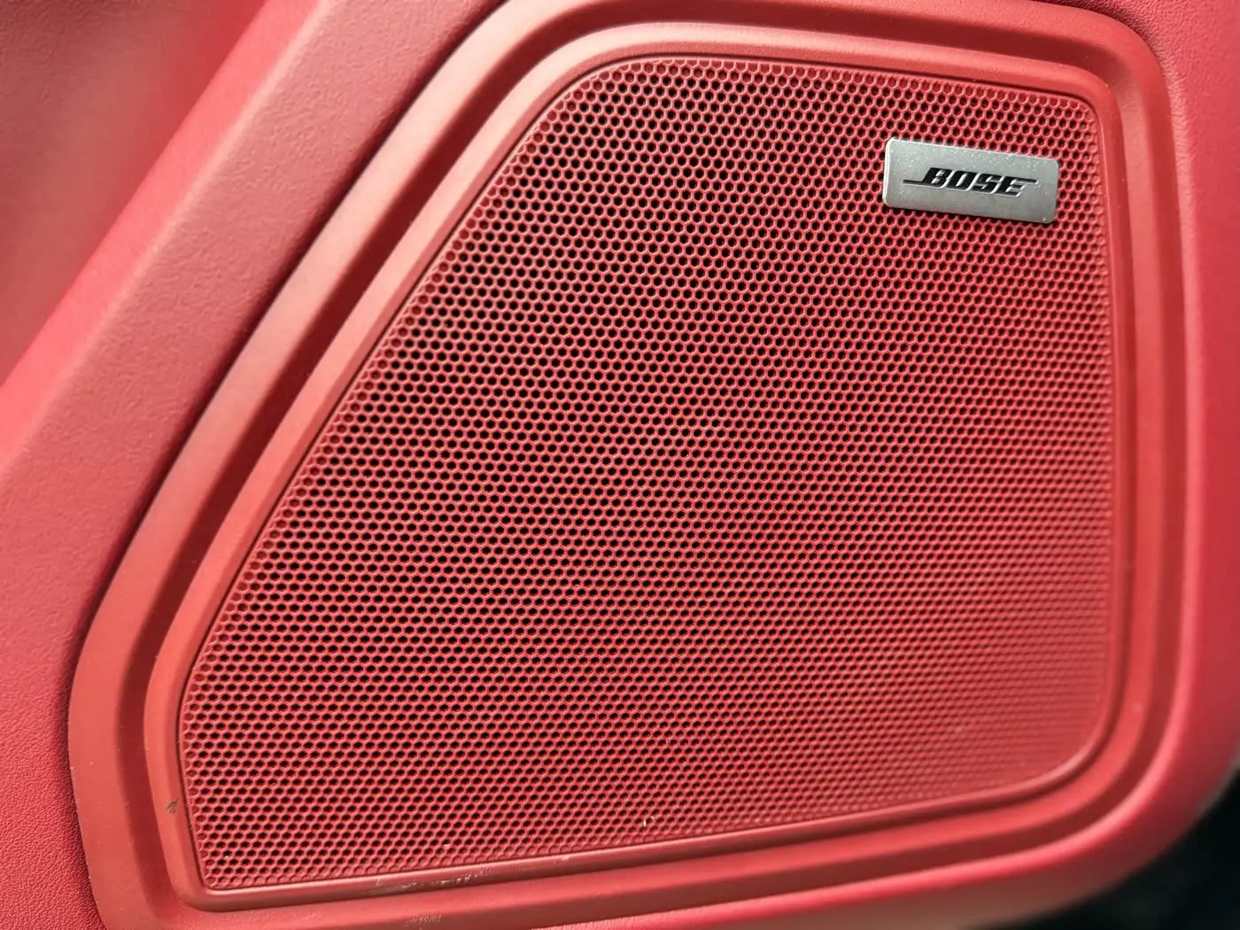 Porsche Macan 2023 — Photo 9/17