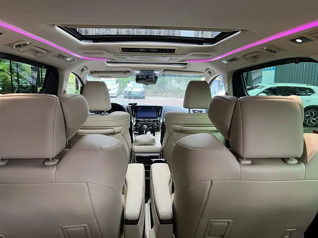 Toyota Alphard 2020 — Photo 12/20