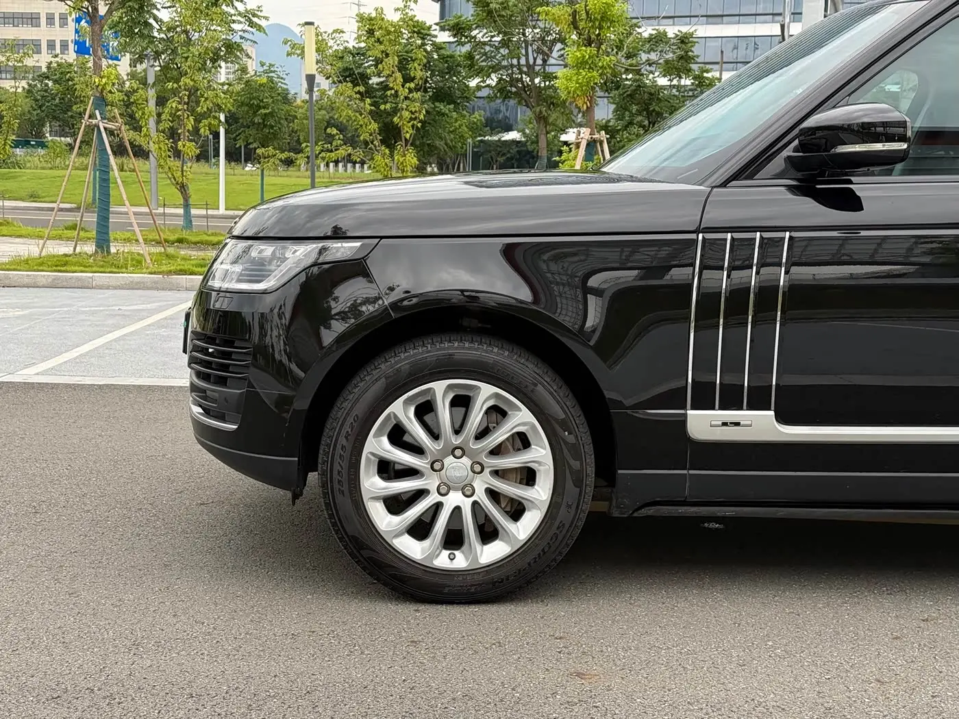 Land Rover Range Rover 2022 — Фото 3/19