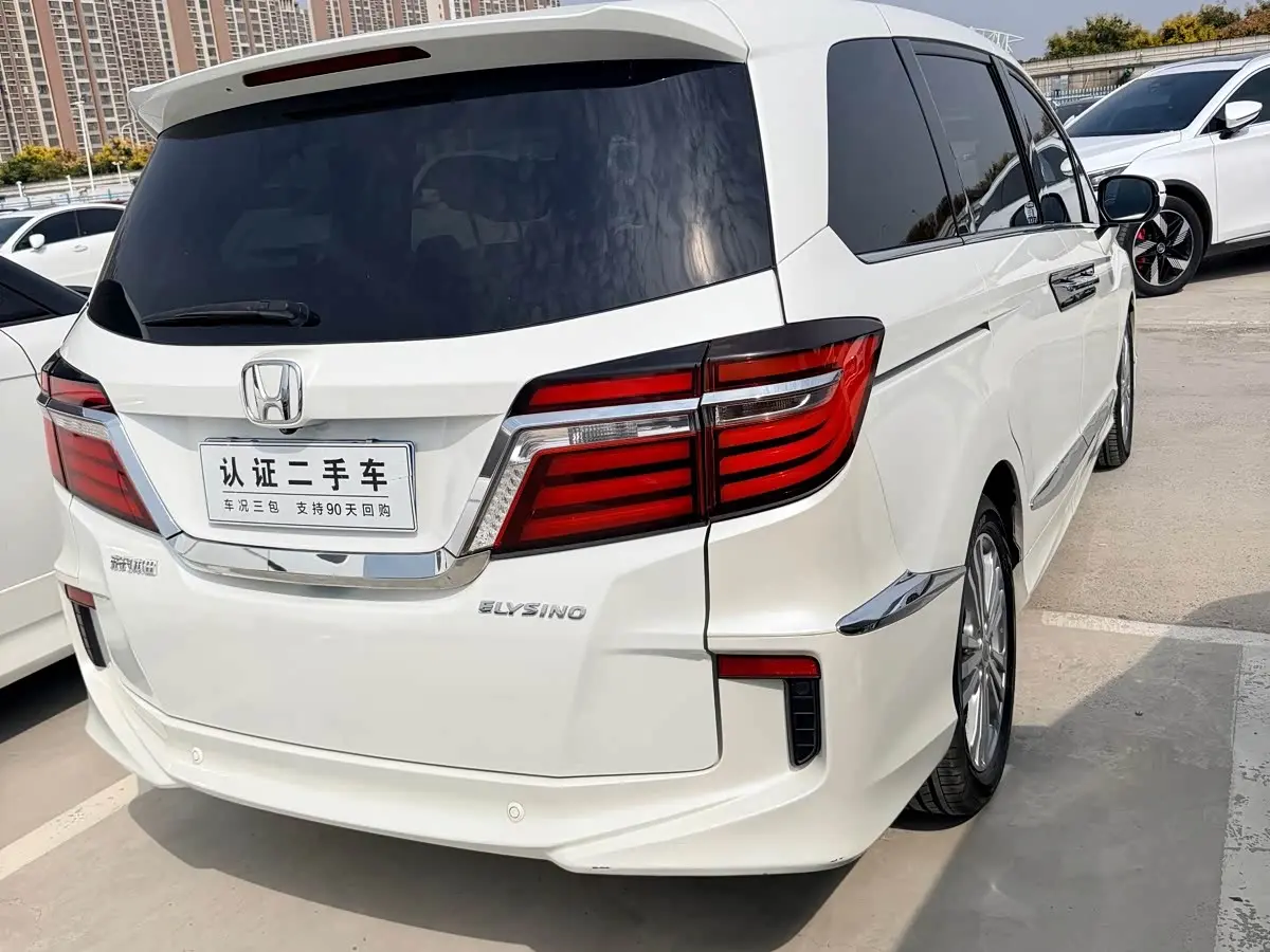 Honda Elysion 2017 — ფოტო 4/20