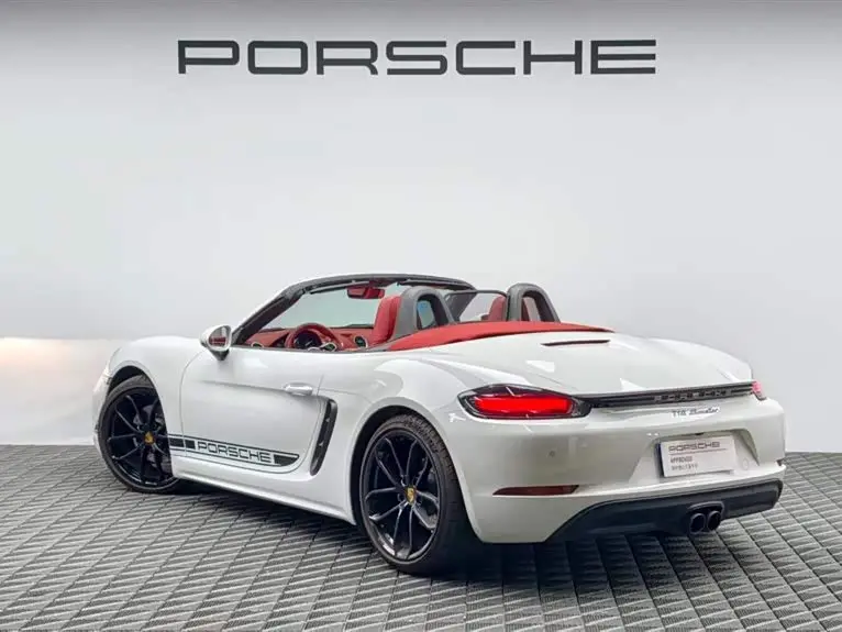 Porsche 718 2025 — Фото 5/15