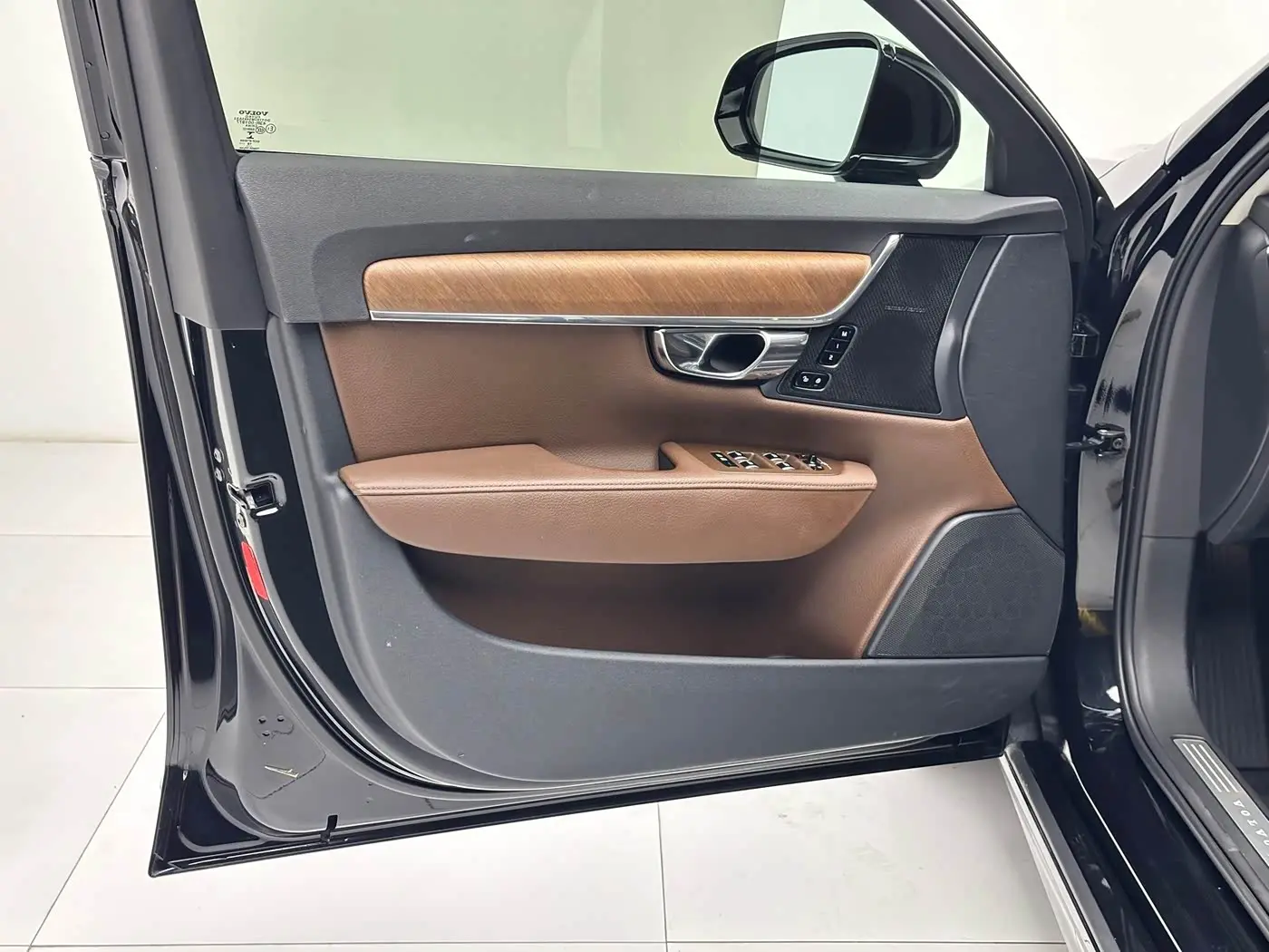 Volvo S90 2019 — Фото 10/20