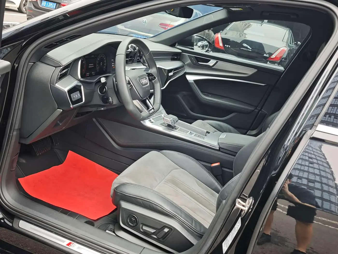 Audi A6L 2021 — ფოტო 10/16