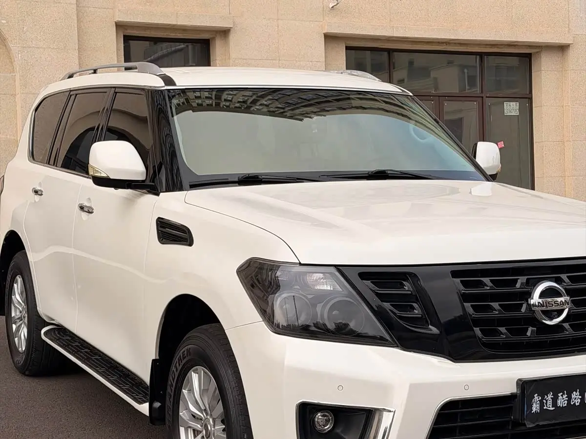 Nissan Patrol 2019 — Фото 11/14