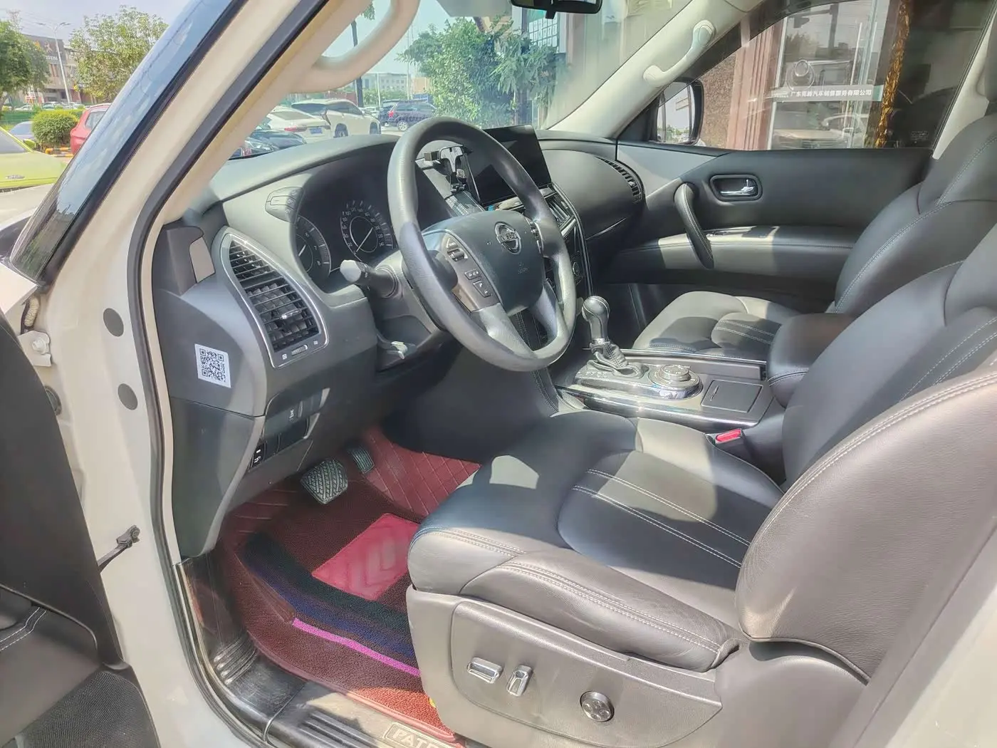 Nissan Patrol 2018 — Фото 11/20