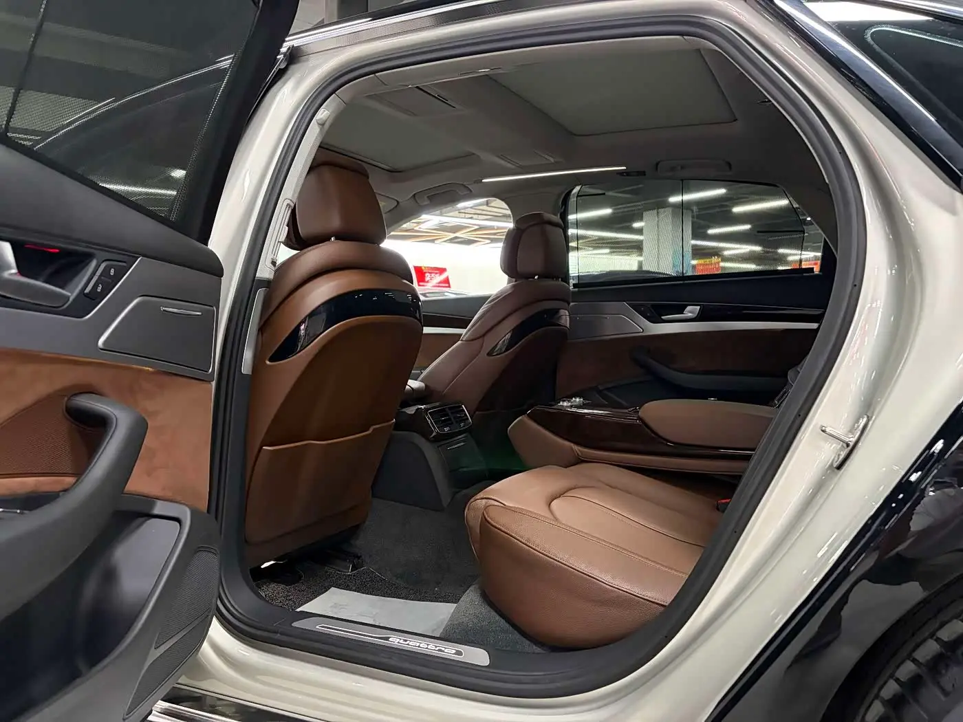 Audi A8 2017 — Photo 5/11
