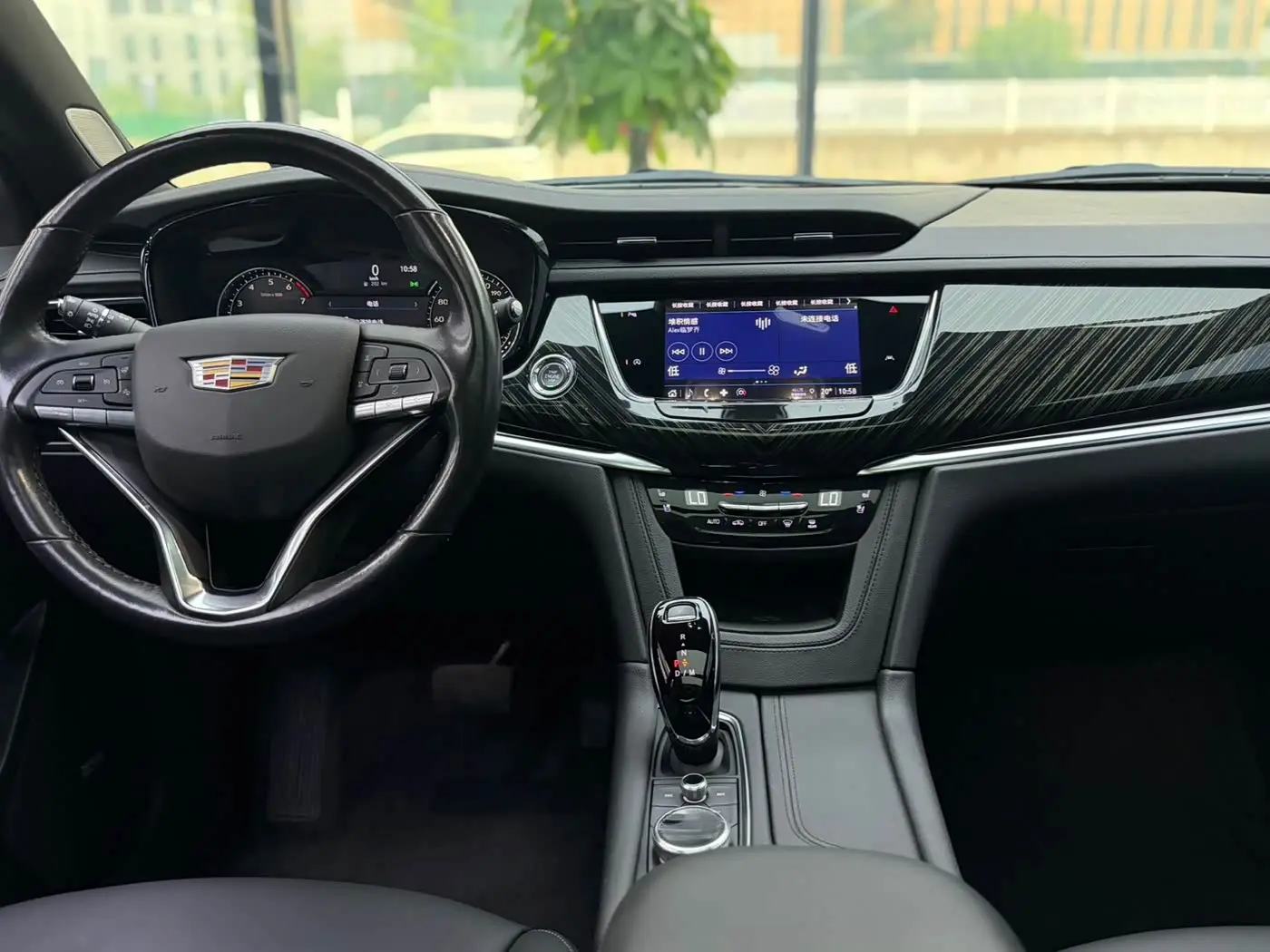 Cadillac XT6 2023 — Photo 5/18
