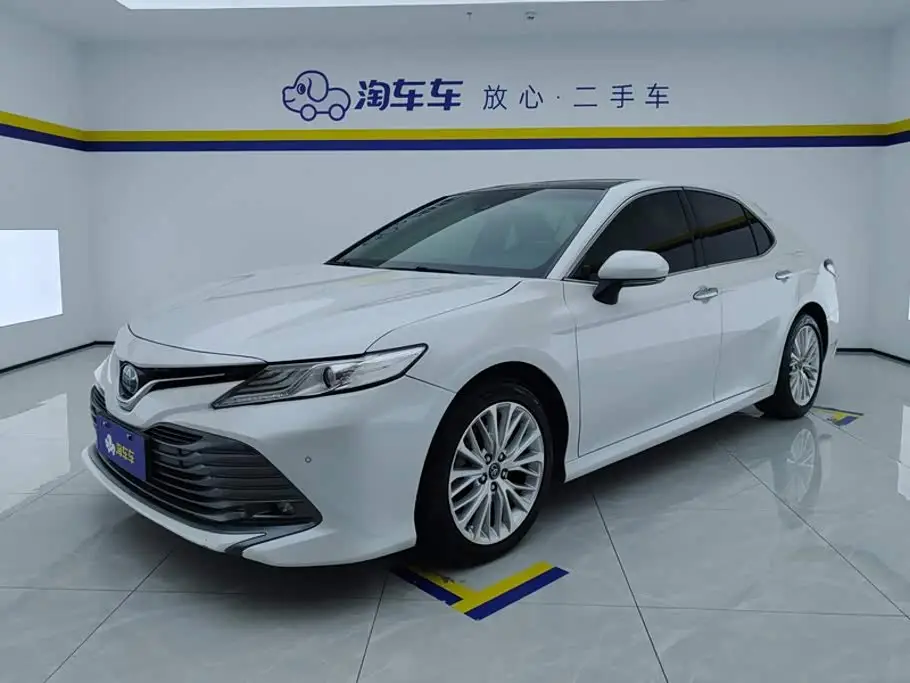 Toyota Camry, 2019