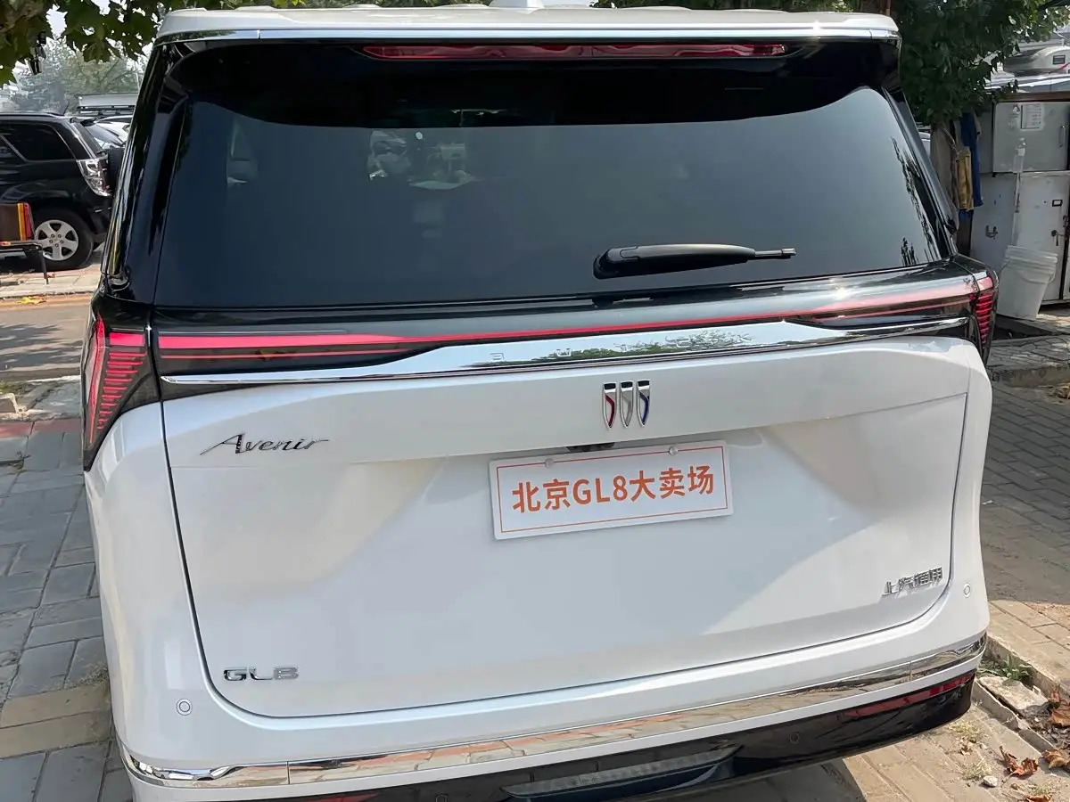 Buick GL8 2025 — Photo 4/19