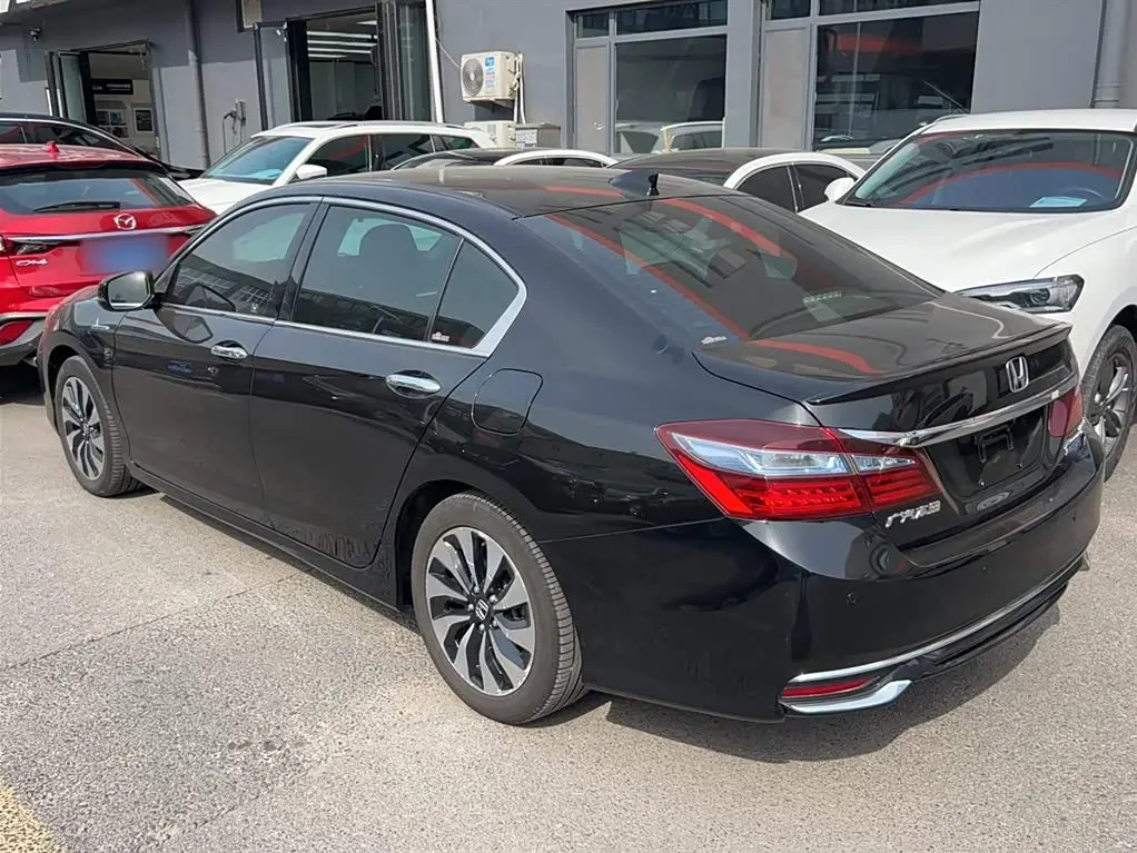 Honda Accord 2017 — Şəkil 13/20
