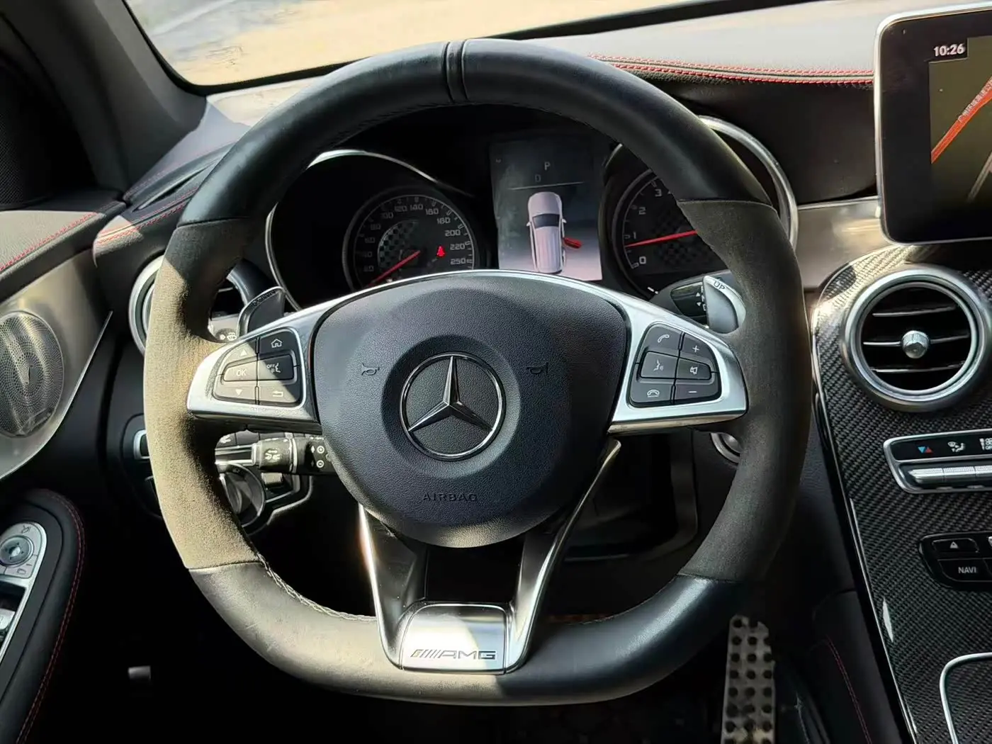 Mercedes-Benz GLC AMG 2019 — Photo 13/20