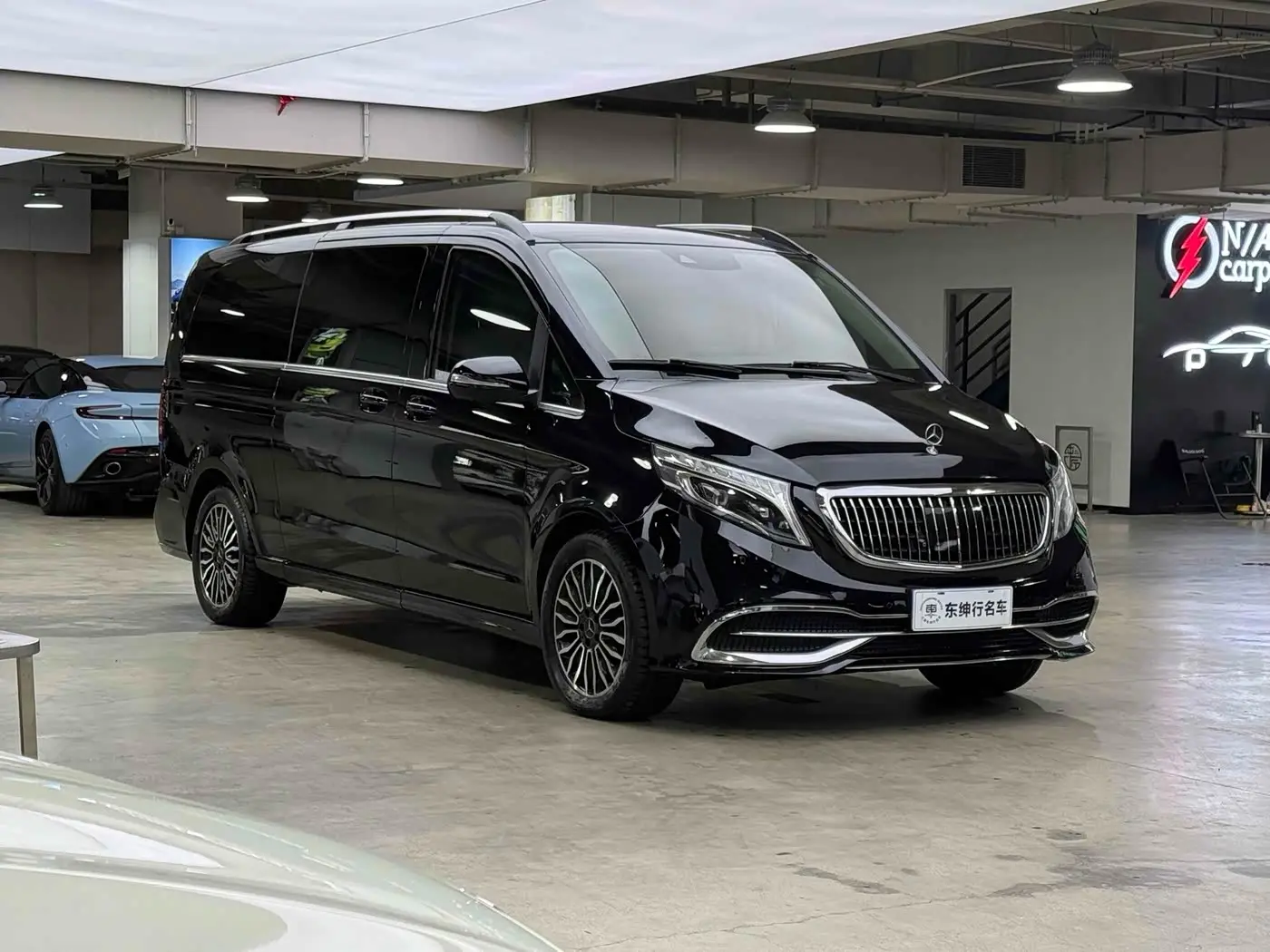 Mercedes-Benz V-Class 2018 — Photo 3/20