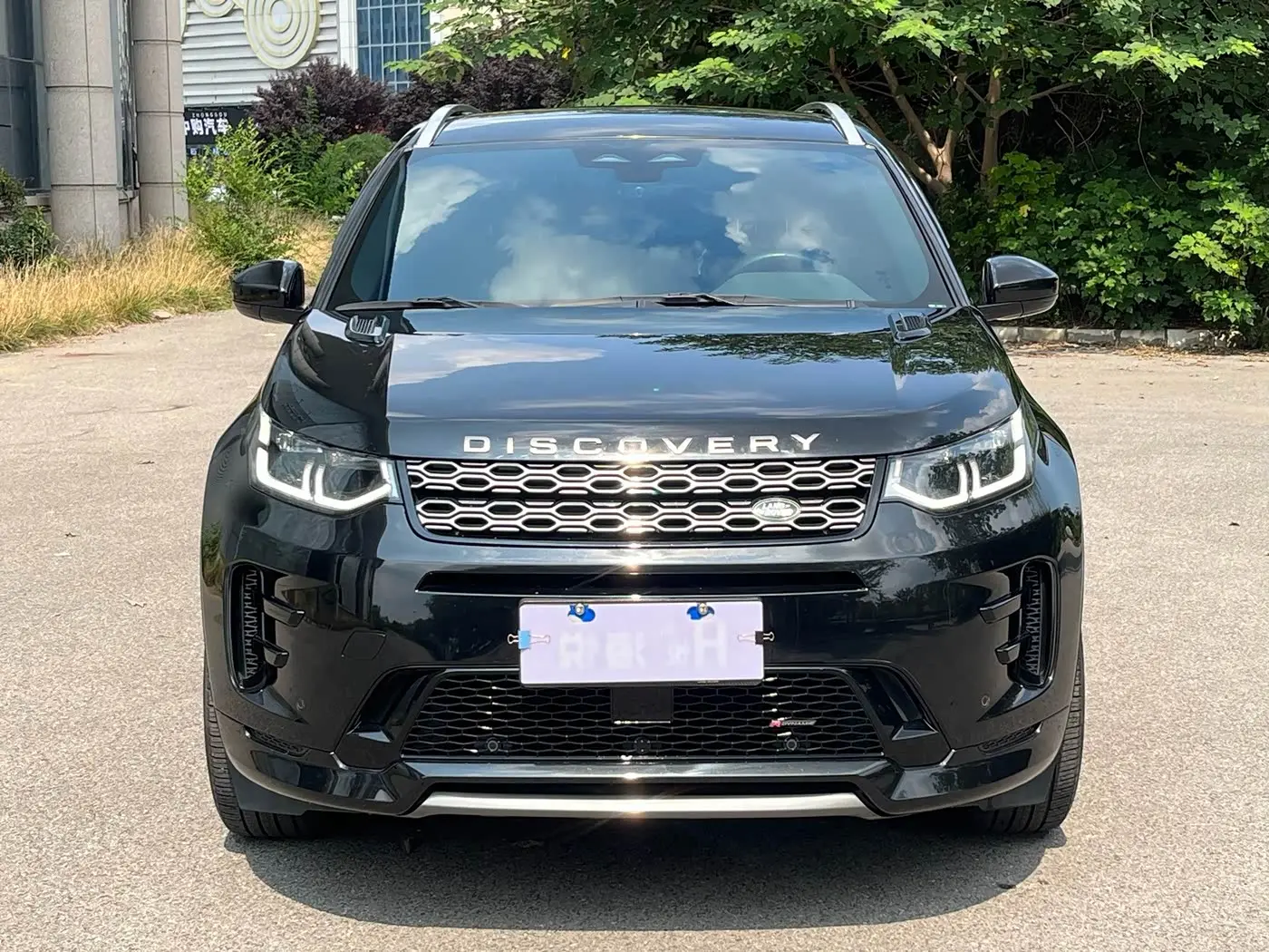 Land Rover Discovery Sport 2022 — Фото 2/19
