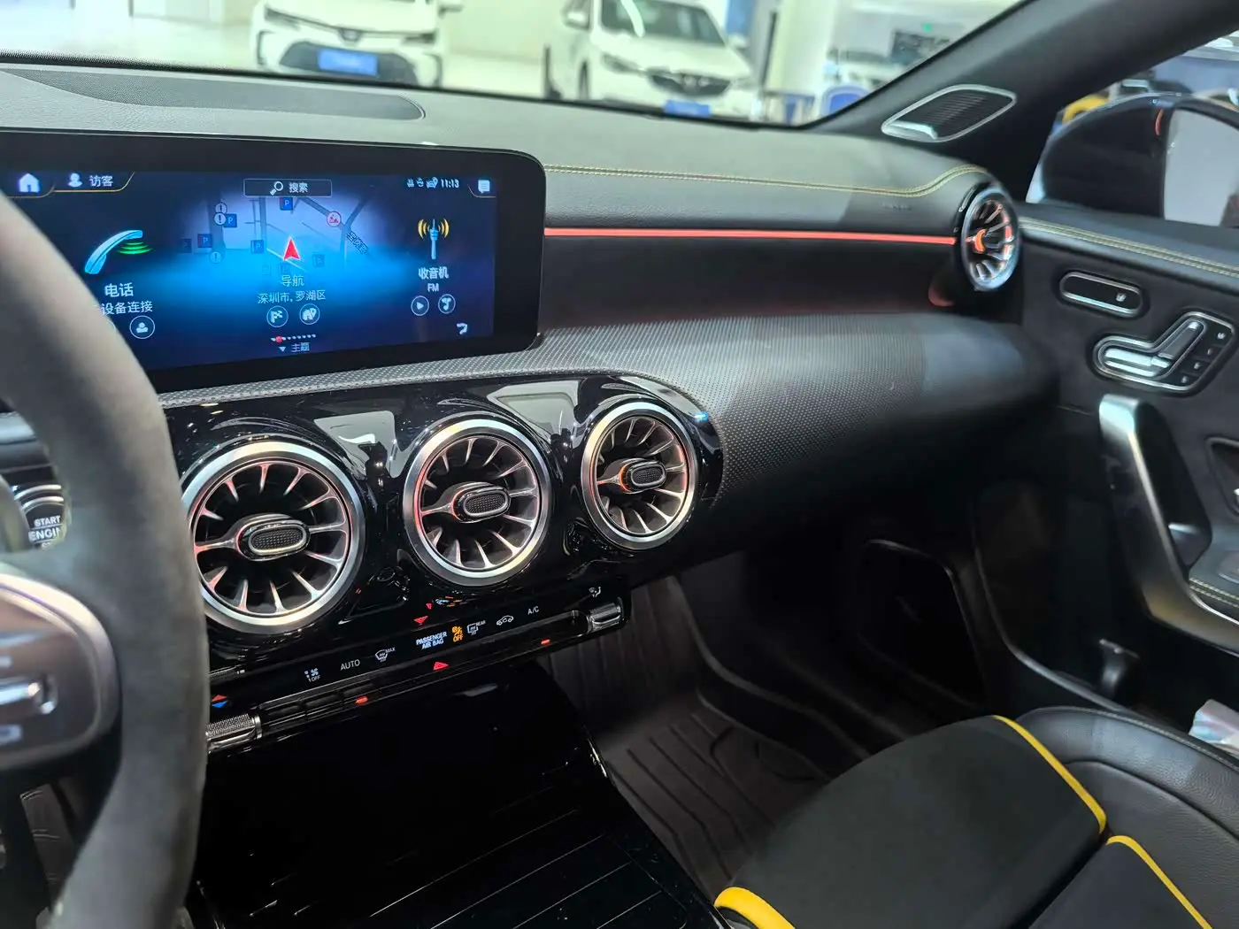 Mercedes-Benz CLA AMG 2023 — Фото 13/18
