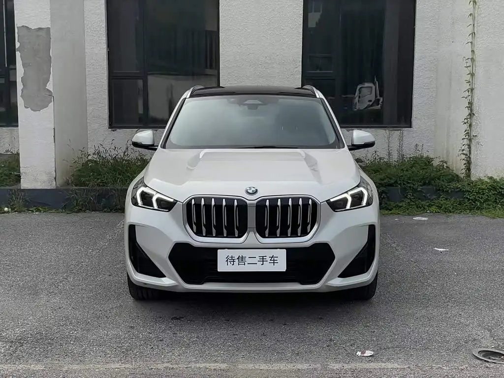 BMW X1 2023 — Фото 12/14