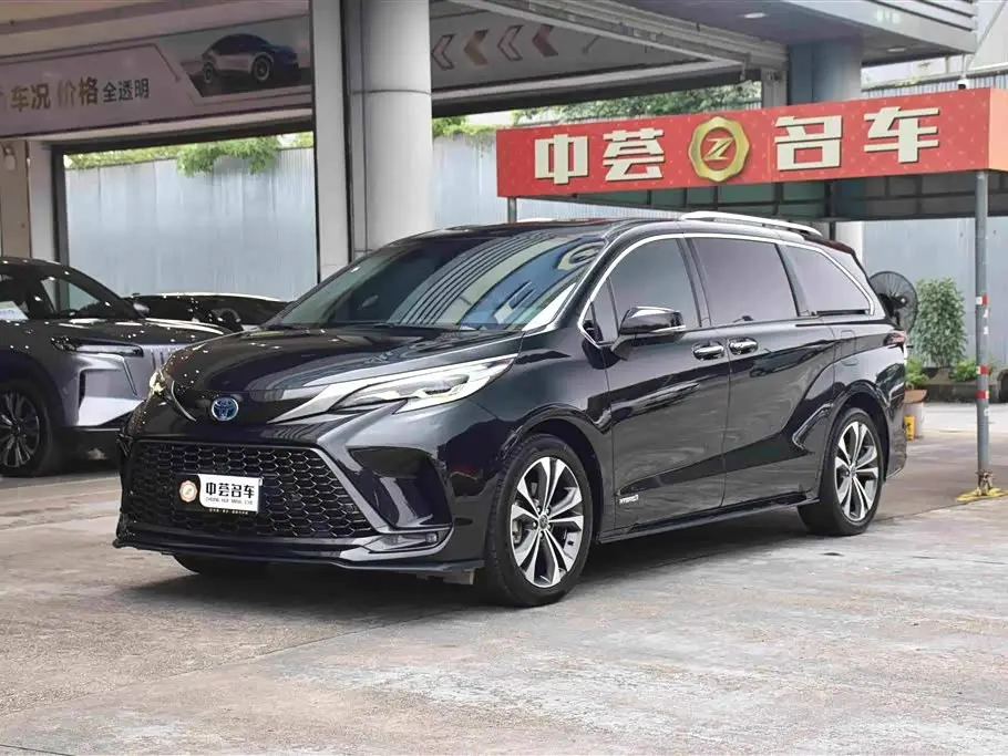 Toyota Granvia 2023 — Фото 1/20