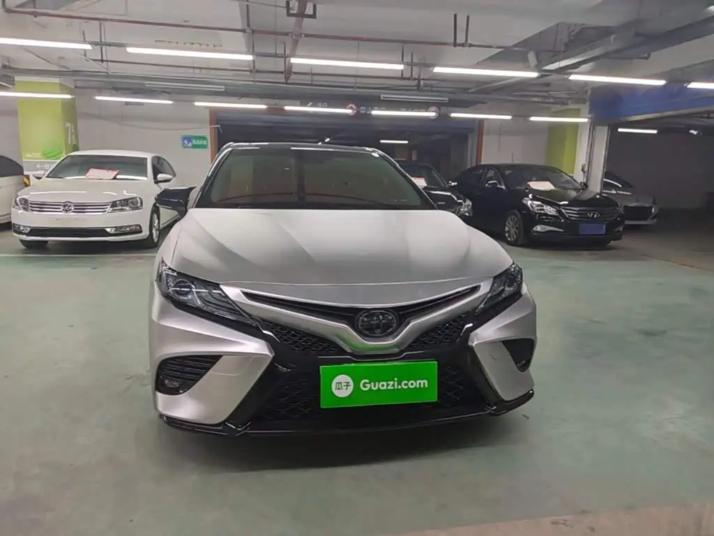 Toyota Camry 2019 — Photo 3/20