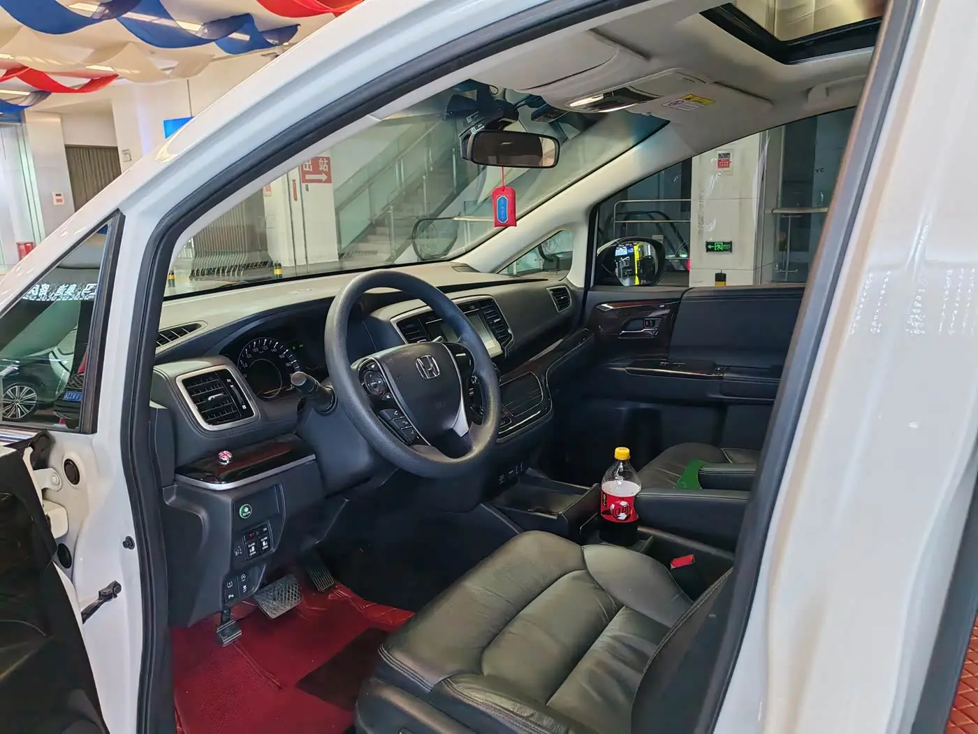 Honda Odyssey 2018 — Şəkil 10/16