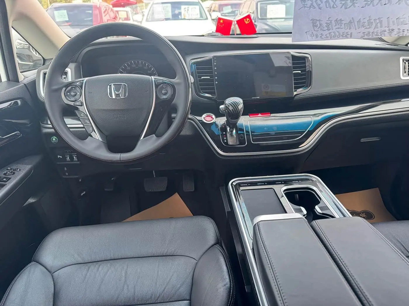 Honda Odyssey 2018 — Фото 10/13