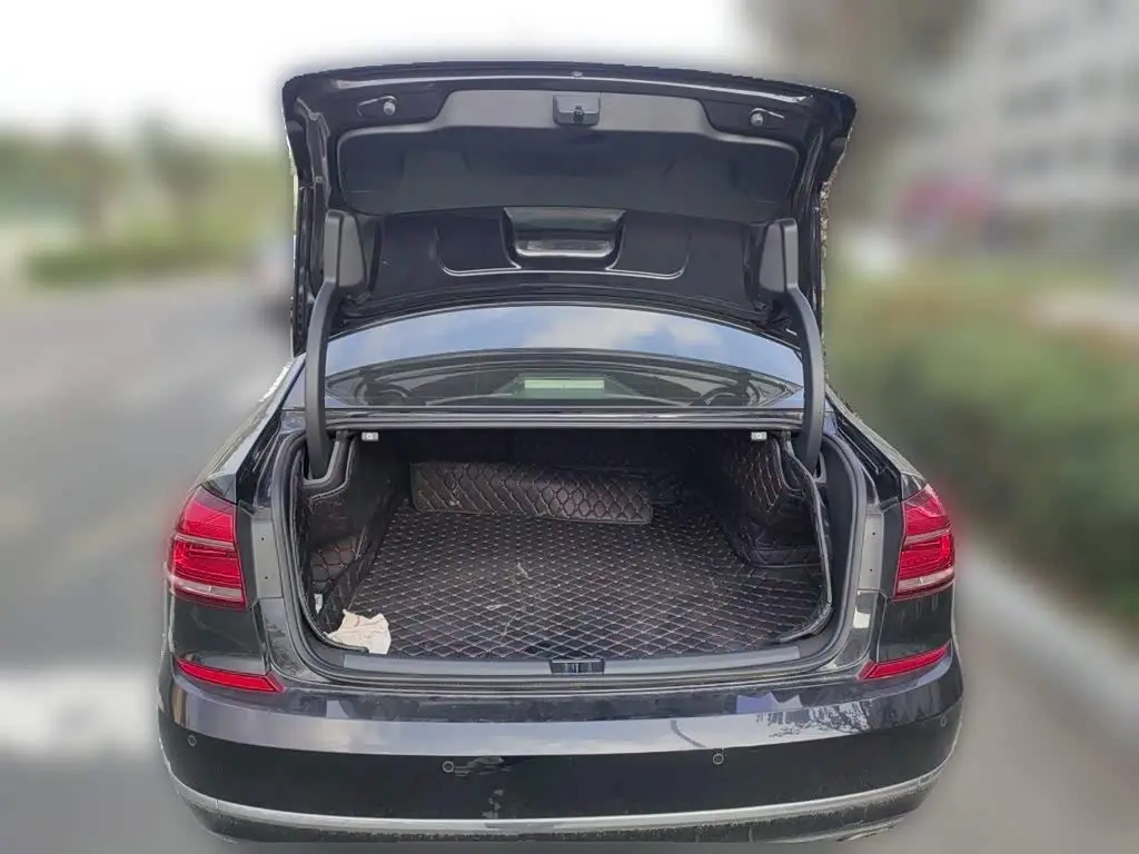 Volkswagen Passat 2018 — Фото 10/20