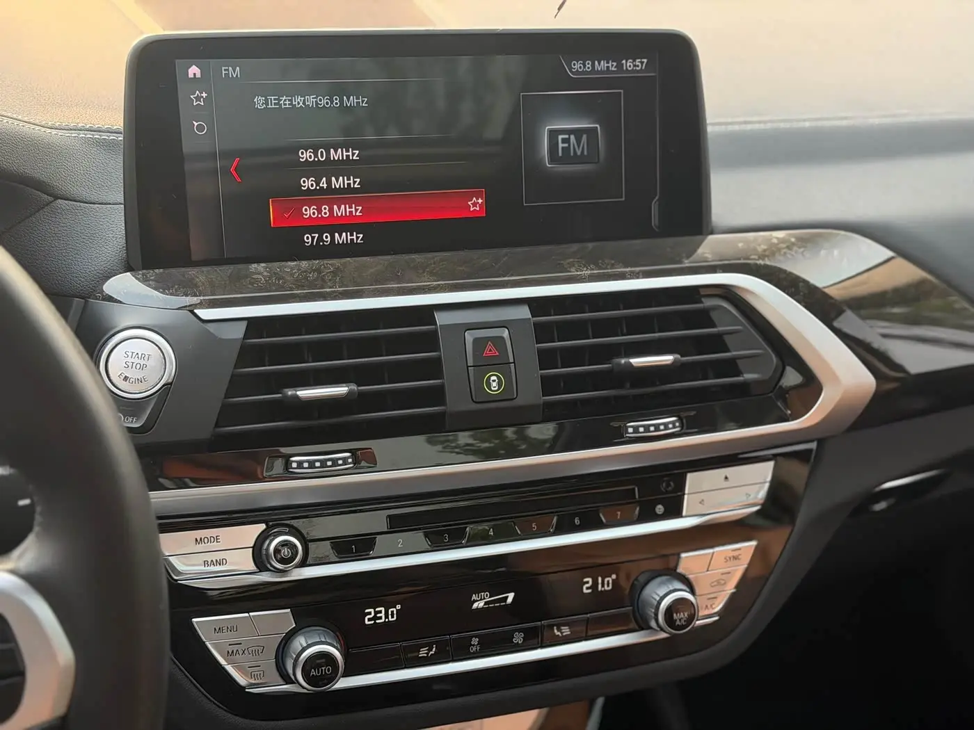 BMW X3 2019 — Photo 15/18