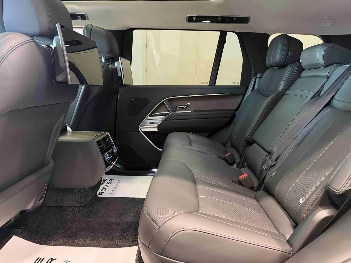 Land Rover Range Rover 2023 — Фото 16/20
