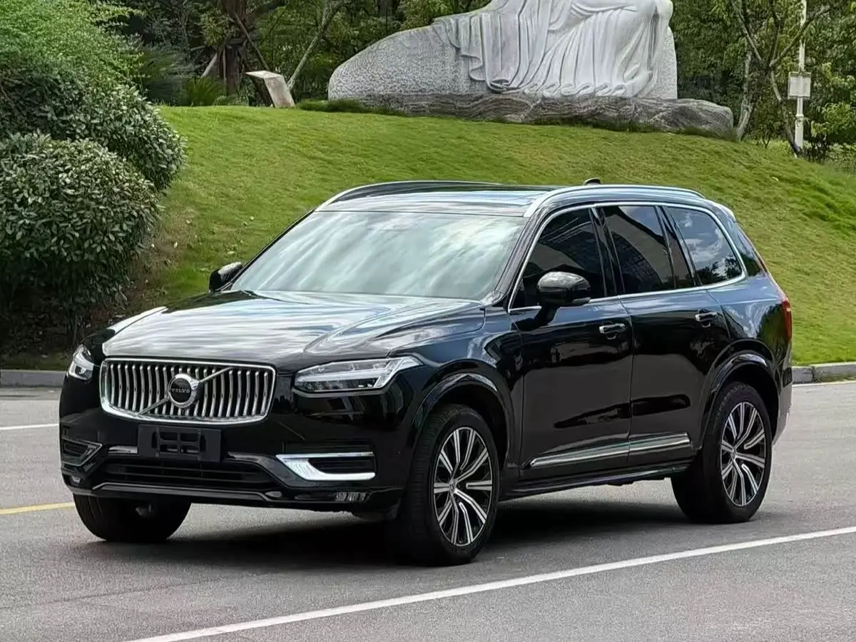 Volvo XC90 2021 — Фото 1/9