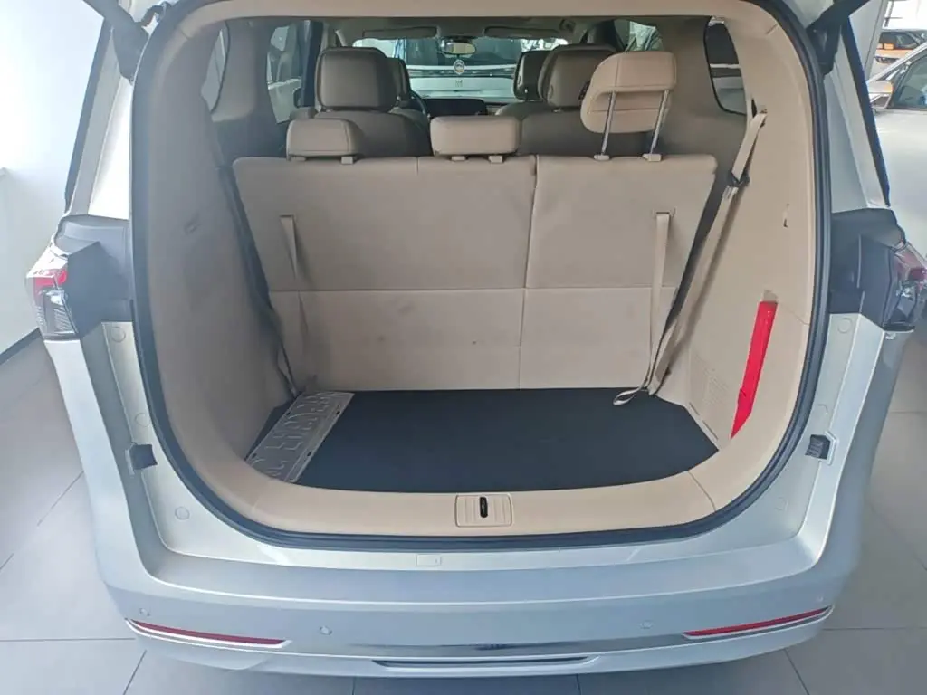 Buick GL8 New Energy 2025 — Photo 19/20