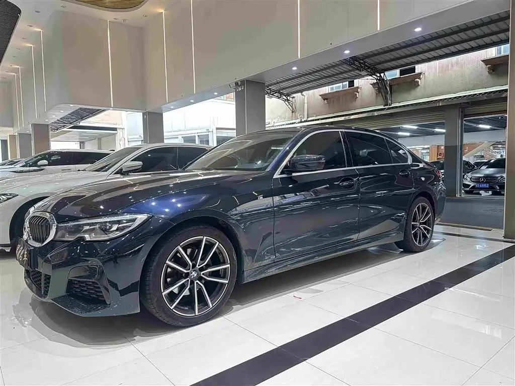 BMW 3 Series, 2022