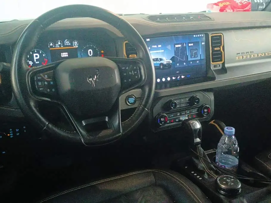 Ford Bronco 2024 — Photo 12/16