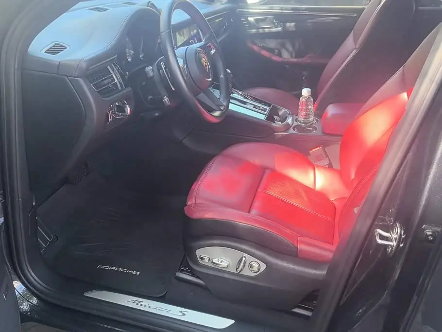 Porsche Macan 2022 — Photo 9/16