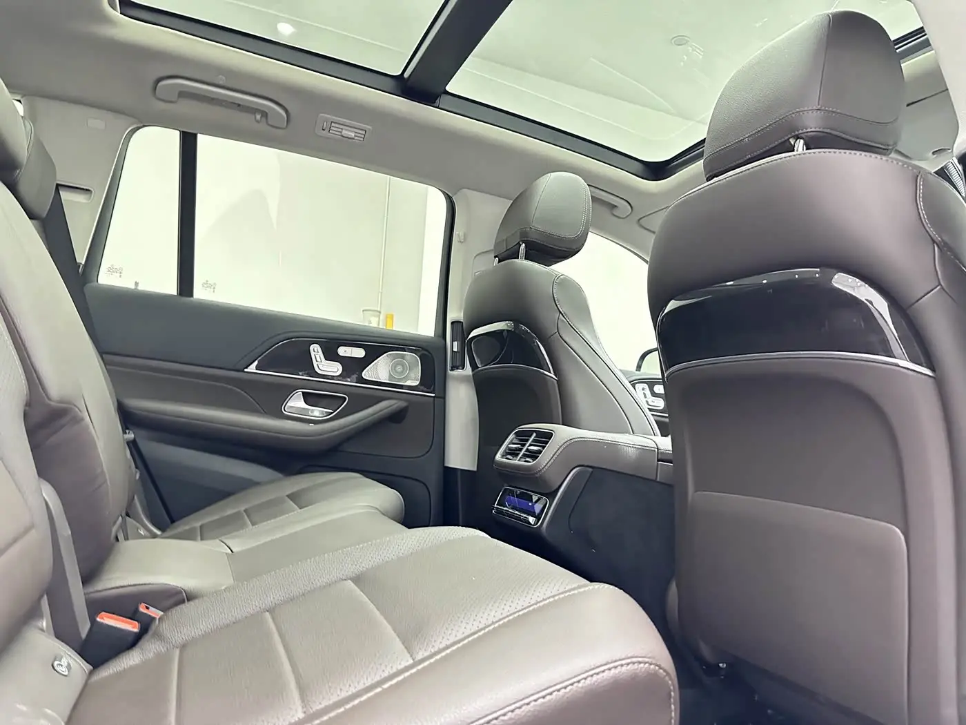 Mercedes-Benz GLS 2022 — Photo 14/20