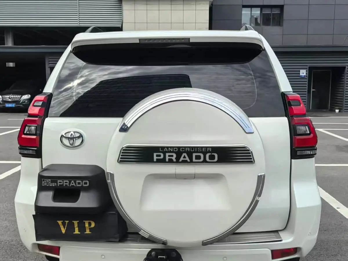 Toyota Prado 2019 — Photo 5/15