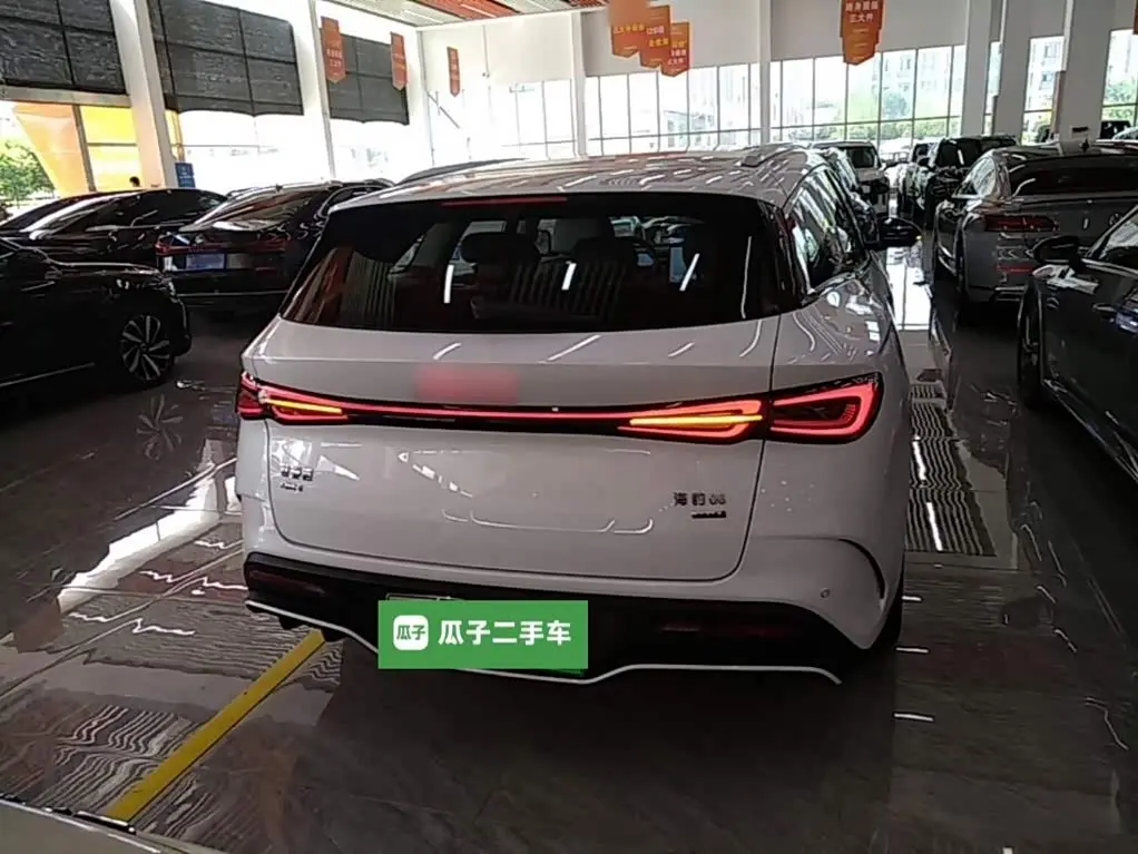 BYD Seal 06 DM-i Touring 2025 — Фото 6/20