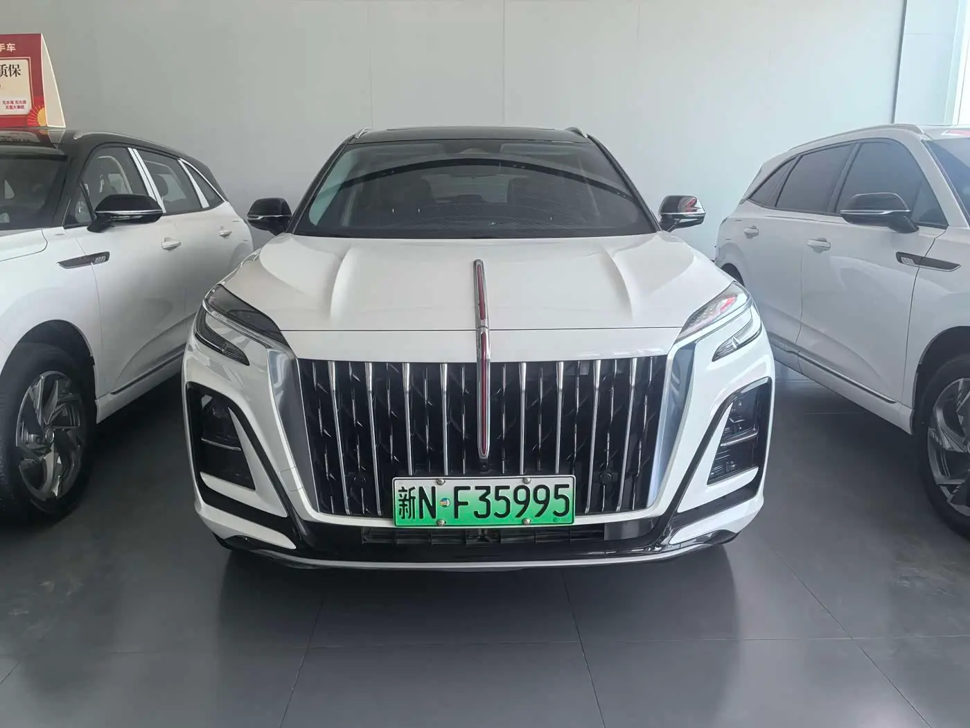 Hongqi HS3 PHEV 2025 — Фото 2/9