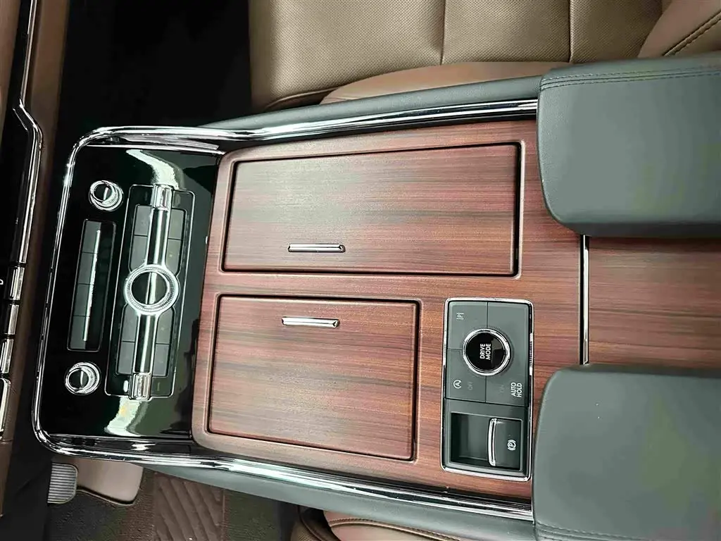 Lincoln Navigator 2023 — Photo 10/19