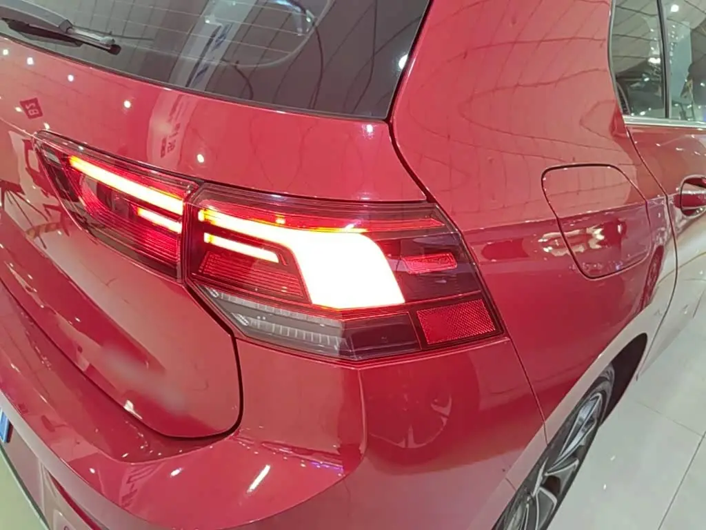 Volkswagen Golf 2021 — Şəkil 8/20