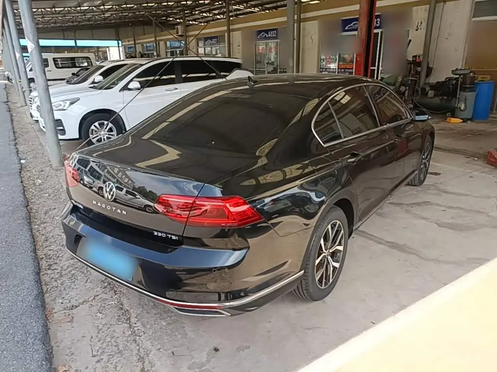 Volkswagen Magotan 2022 — Photo 7/20