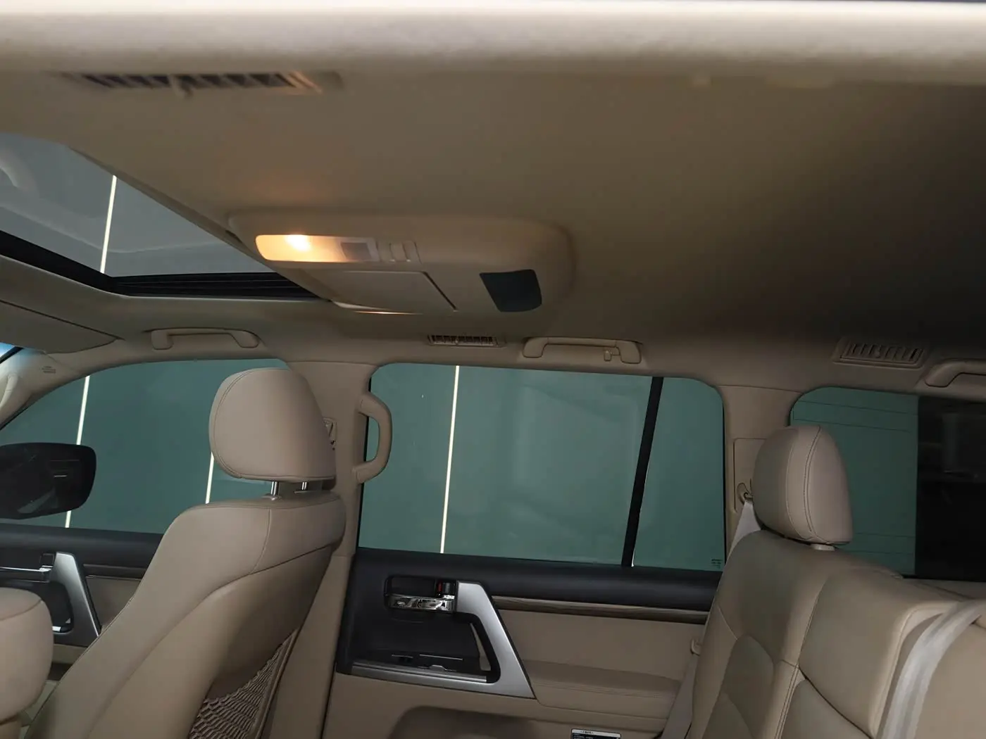 Toyota Land Cruiser 2013 — Photo 16/20